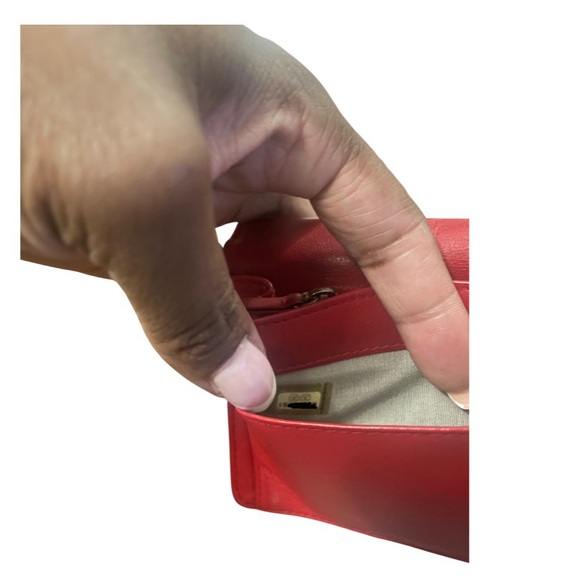 🎉 Host Pick🎉✨Chanel Yen Wallet Preloved Full Set - Picture 4 of 12